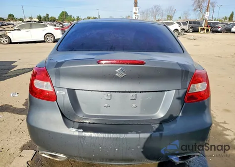 2010 Suzuki Kizashi Gts z USA, uszkodzony, nr VIN JS2RF9A53A6100120